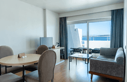 Comfort Room 4