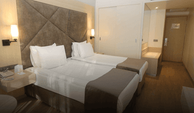 Superior Land odası